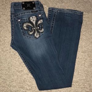 Miss Me Jeans fleur de lis Crystal Pockets 26 x 34
